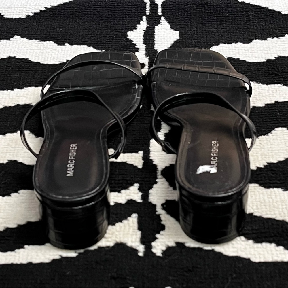 Marc Fisher Black Caylon Croc Embossed Block Heel Strappy Slide Sandal Size 8.5 - Picture 5 of 9